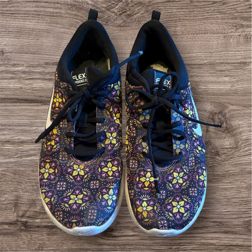 Nike Women's Athletic Shoes - Floral Blue and Yellow